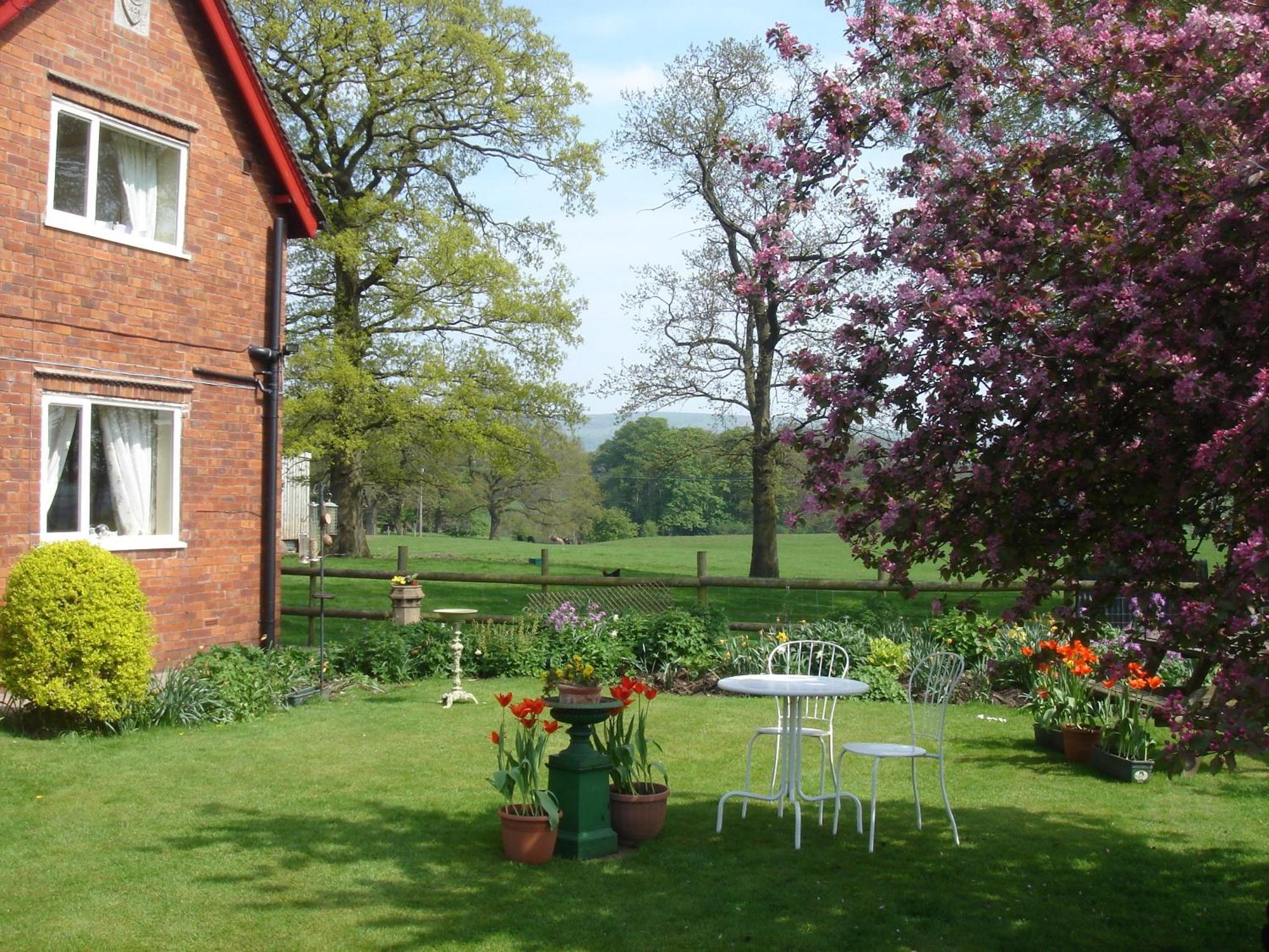 Yew Tree Farm Bed & Breakfast Eaton  Exterior photo